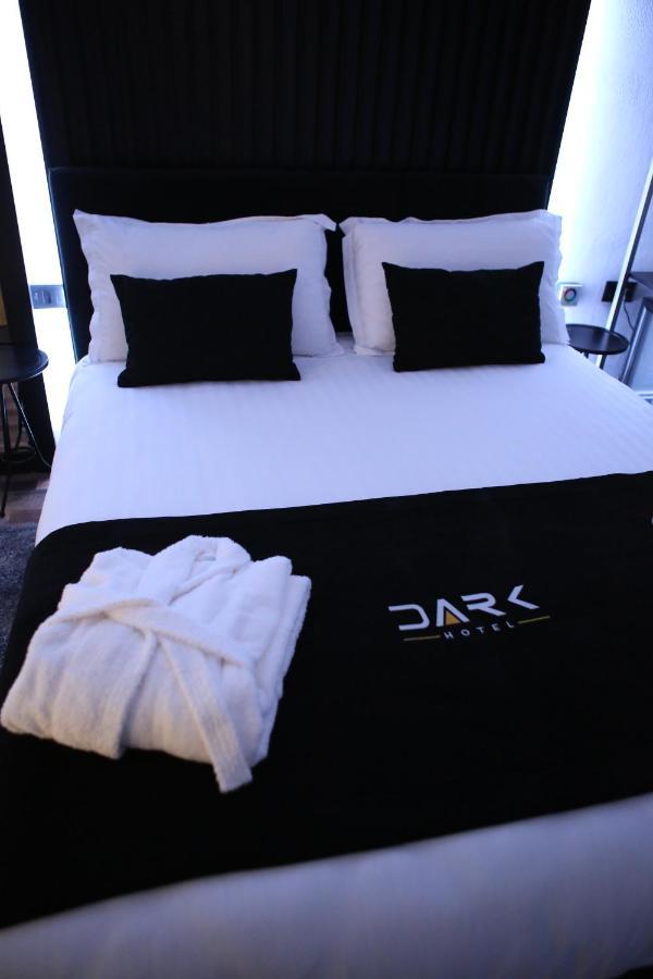 טיראנה Dark Boutique Hotel מראה חיצוני תמונה